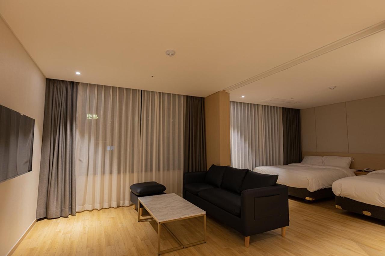 סאוגוויפו Hotel Zinc מראה חיצוני תמונה