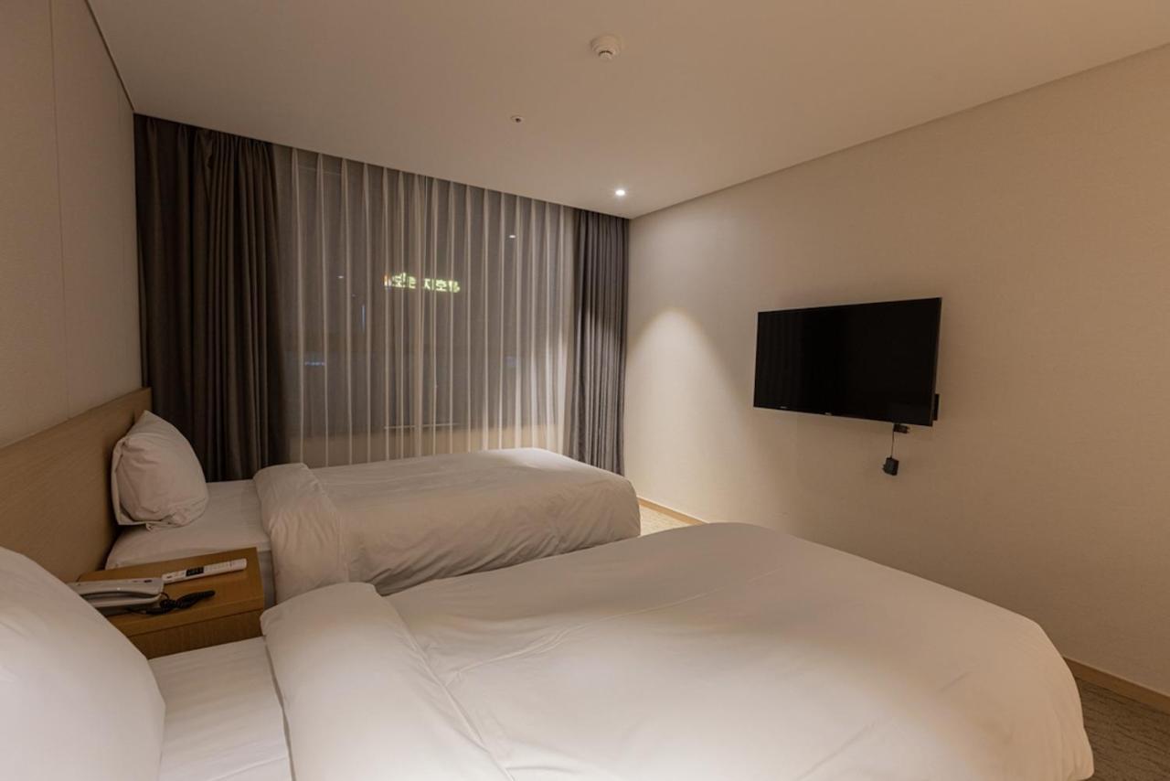 סאוגוויפו Hotel Zinc מראה חיצוני תמונה
