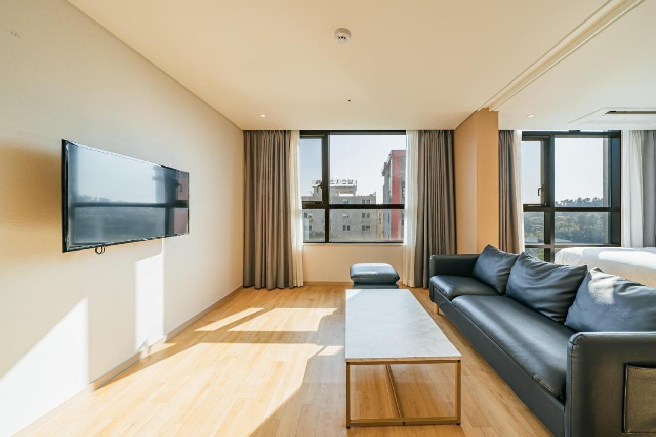 סאוגוויפו Hotel Zinc מראה חיצוני תמונה